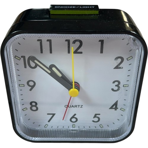 Retro black quartz analogue - black,